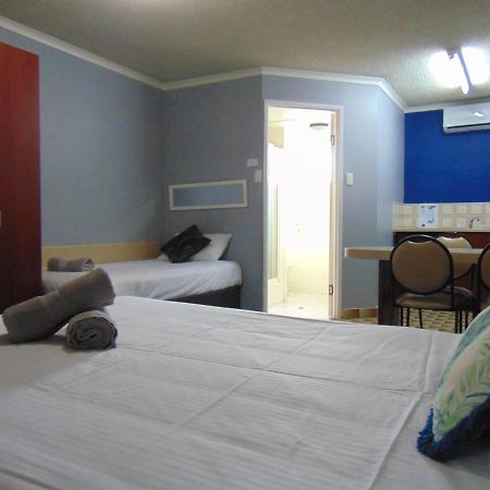 Rockhampton Court Motor Inn Exterior foto