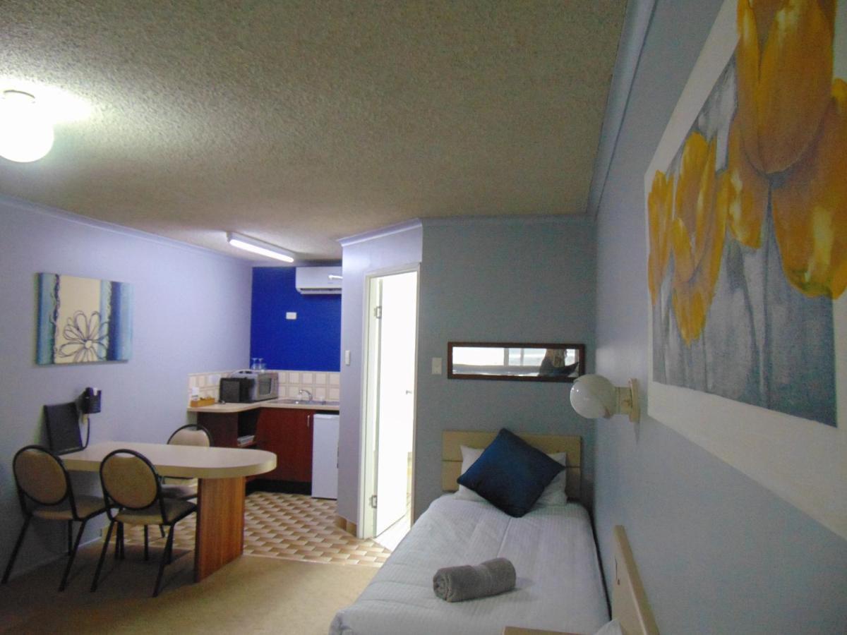 Rockhampton Court Motor Inn Exterior foto